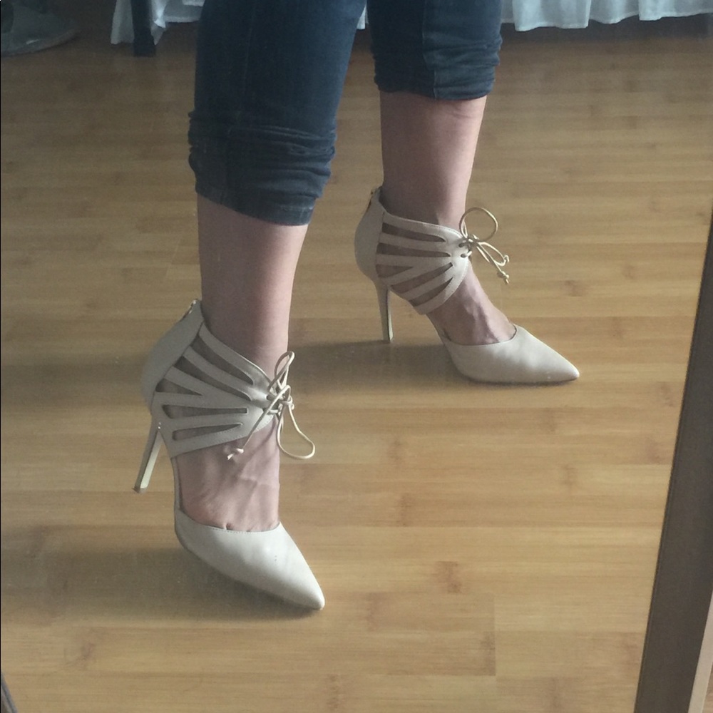 BCBGeneration DELPHINA Butterfly Tie Front Heels